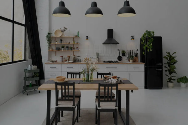 Kitchen & Dining